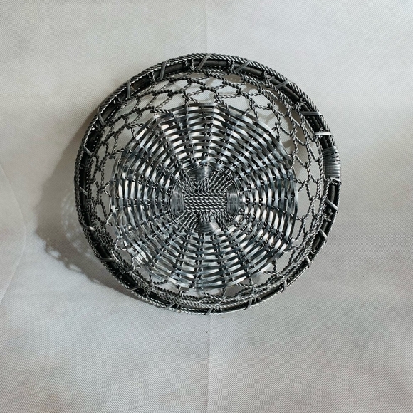 VNTG Bread Basket Silver Metal Intricate Weave Wire Fruit Basket Serving Basket - Picture 6 of 7